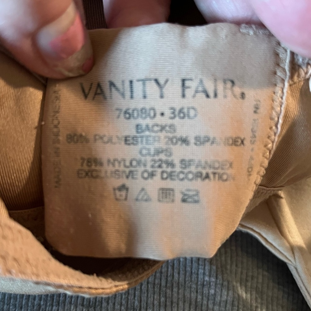Vanity Fair 36D Soft Cup Underwire Bra - Picture 6 of 7